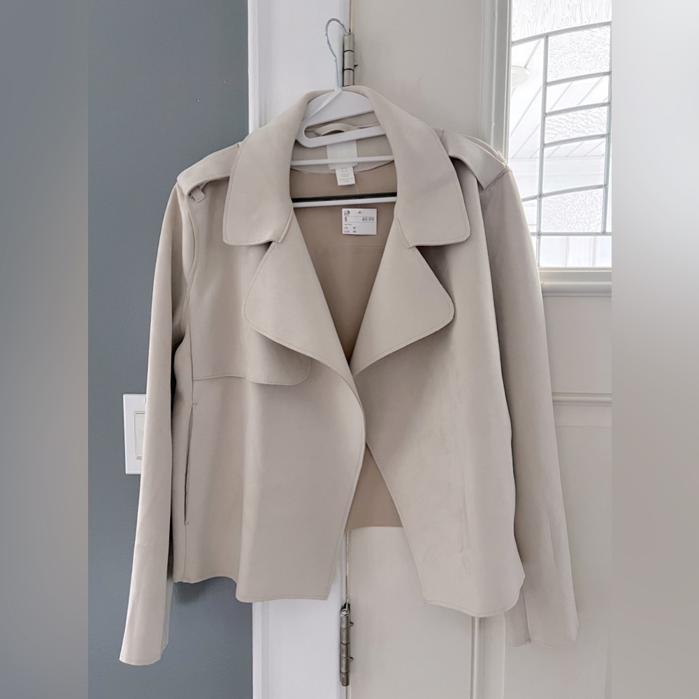 H&M Cream Cape Sophisticated Minimalist Design